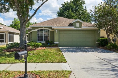 Casa en Land O' Lakes, Florida 4 dormitorios, 168.99 m2 № 2119912
