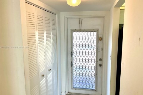 Condo in Sunrise, Florida, 1 bedroom  № 1980837 - photo 27