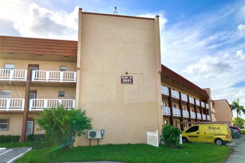 Condo in Sunrise, Florida, 1 bedroom  № 1980837