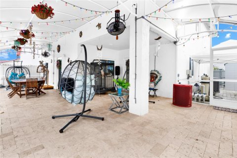 Casa en venta en Miami, Florida, 4 dormitorios, 195.28 m2 № 2047271 - foto 25