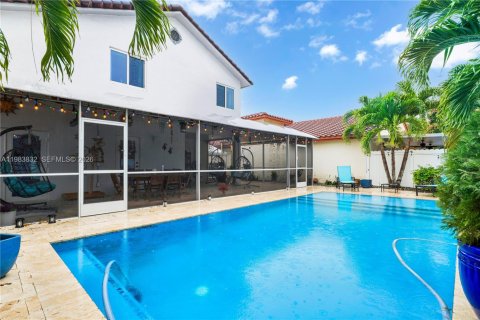 Casa en venta en Miami, Florida, 4 dormitorios, 195.28 m2 № 2047271 - foto 27