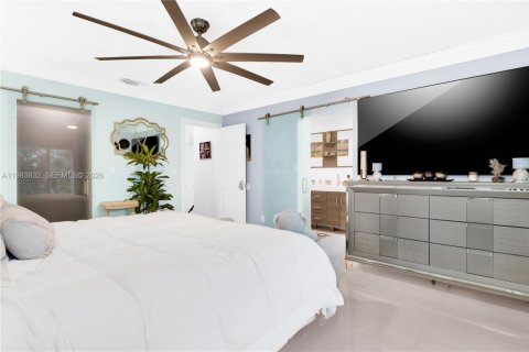 Casa en venta en Miami, Florida, 4 dormitorios, 195.28 m2 № 2047271 - foto 11