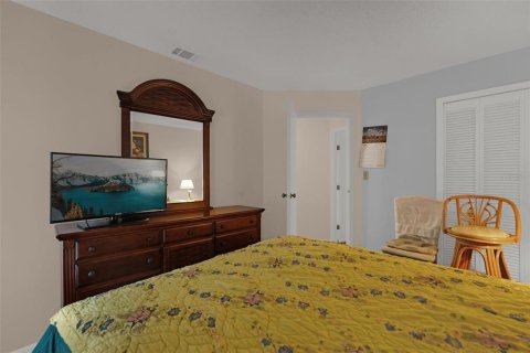 House in Orlando, Florida 4 bedrooms, 178 sq.m. № 2315288 - photo 21