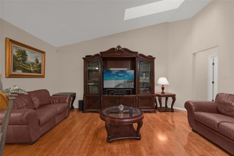 House in Orlando, Florida 4 bedrooms, 178 sq.m. № 2315288 - photo 9