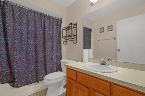 House in Orlando, Florida 4 bedrooms, 178 sq.m. № 2315288 - photo 27