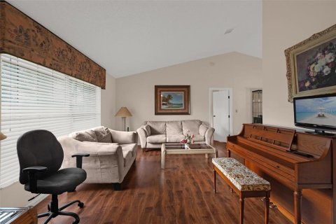House in Orlando, Florida 4 bedrooms, 178 sq.m. № 2315288 - photo 6