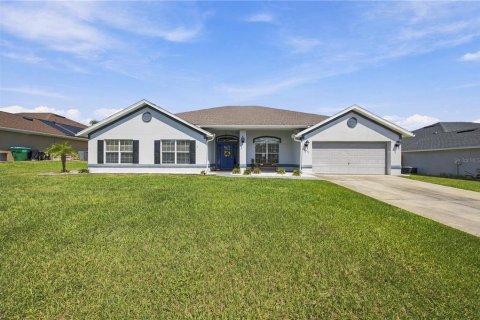 Casa en Ocala, Florida 4 dormitorios, 281.4 m2 № 2381302
