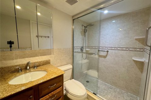 Condo in Deerfield Beach, Florida, 1 bedroom  № 1952294 - photo 12