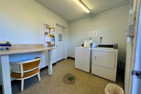 Condo in Deerfield Beach, Florida, 1 bedroom  № 1952294 - photo 20