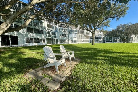 Condo in Deerfield Beach, Florida, 1 bedroom  № 1952294 - photo 16