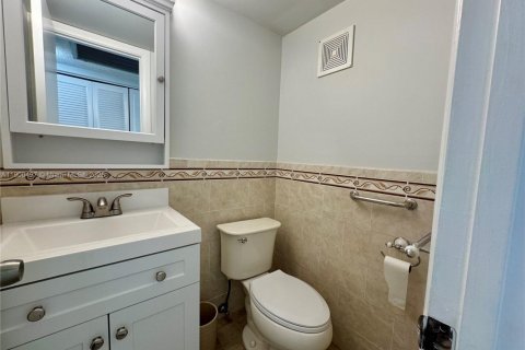 Condo in Deerfield Beach, Florida, 1 bedroom  № 1952294 - photo 13