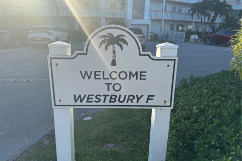 Condo in Deerfield Beach, Florida, 1 bedroom  № 1952294 - photo 2