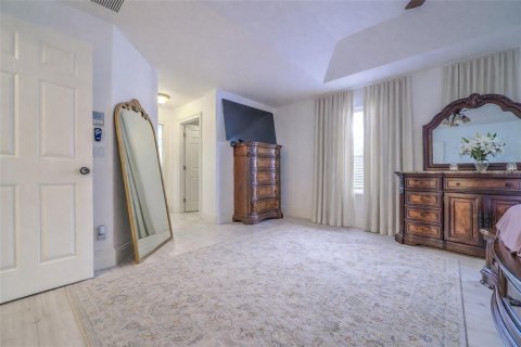House in Orlando, Florida 5 bedrooms, 288.65 sq.m. № 2223545 - photo 23