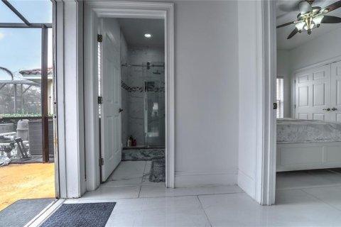 House in Orlando, Florida 5 bedrooms, 288.65 sq.m. № 2223545 - photo 16