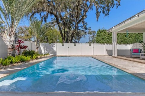 House in Winter Park, Florida 4 bedrooms, 288.37 sq.m. № 1911643 - photo 4