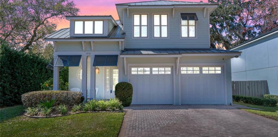 House in Winter Park, Florida 4 bedrooms, 288.37 sq.m. № 1911643