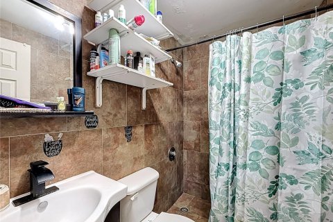 Touwnhouse à vendre à Hialeah, Floride: 2 chambres, 101.17 m2 № 2056272 - photo 27