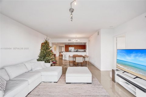 Купить кондоминиум в Норт-Майами, Флорида 3 спальни, 190.26м2, № 1986428 - фото 25