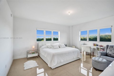 Купить кондоминиум в Норт-Майами, Флорида 3 спальни, 190.26м2, № 1986428 - фото 29