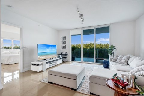 Купить кондоминиум в Норт-Майами, Флорида 3 спальни, 190.26м2, № 1986428 - фото 28