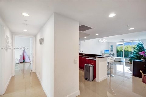 Купить кондоминиум в Норт-Майами, Флорида 3 спальни, 190.26м2, № 1986428 - фото 7