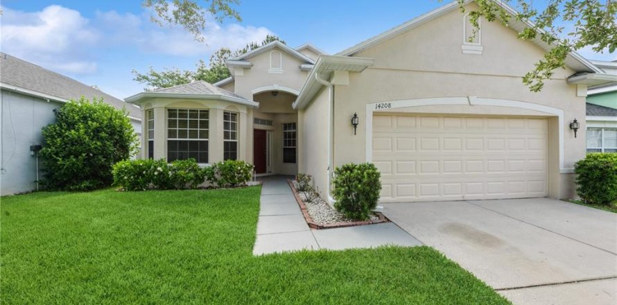 House in Orlando, Florida 3 bedrooms, 167.6 sq.m. № 1673086