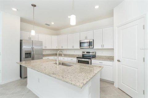 House in Port Charlotte, Florida 4 bedrooms, 188.78 sq.m. № 1909228 - photo 11