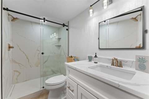 Condominio en alquiler en Port Richey, Florida, 2 dormitorios, 95.22 m2 № 1593007 - foto 19