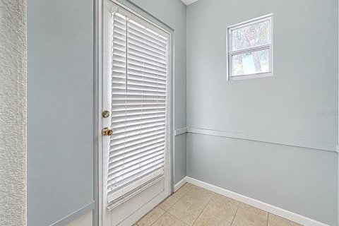 House in Largo, Florida 1 bedroom, 50.54 sq.m. № 2096567 - photo 3