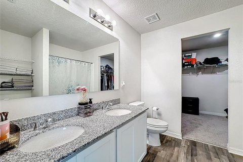 Casa en venta en Kissimmee, Florida, 4 dormitorios, 223.34 m2 № 1918424 - foto 26