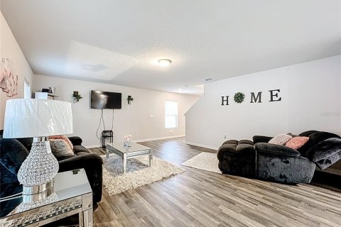 Casa en venta en Kissimmee, Florida, 4 dormitorios, 223.34 m2 № 1918424 - foto 6