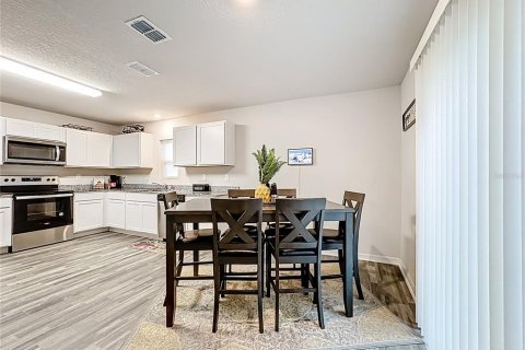 Casa en venta en Kissimmee, Florida, 4 dormitorios, 223.34 m2 № 1918424 - foto 17