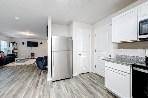 Casa en venta en Kissimmee, Florida, 4 dormitorios, 223.34 m2 № 1918424 - foto 15
