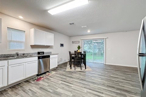 Casa en venta en Kissimmee, Florida, 4 dormitorios, 223.34 m2 № 1918424 - foto 14