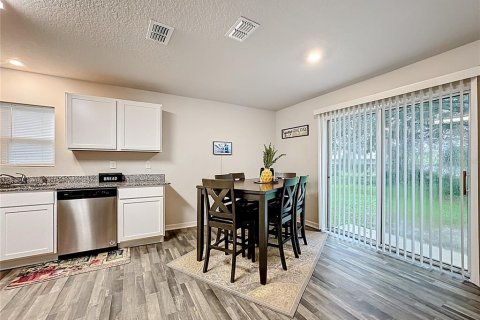 Casa en venta en Kissimmee, Florida, 4 dormitorios, 223.34 m2 № 1918424 - foto 16