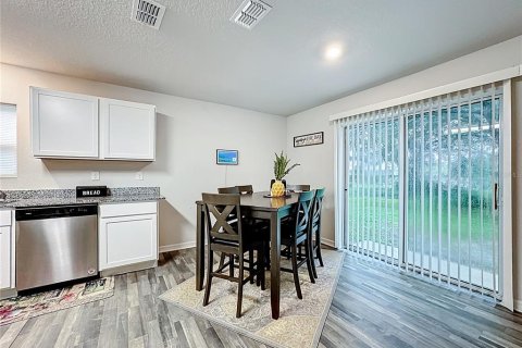 Casa en venta en Kissimmee, Florida, 4 dormitorios, 223.34 m2 № 1918424 - foto 18