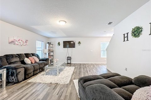 Casa en venta en Kissimmee, Florida, 4 dormitorios, 223.34 m2 № 1918424 - foto 7