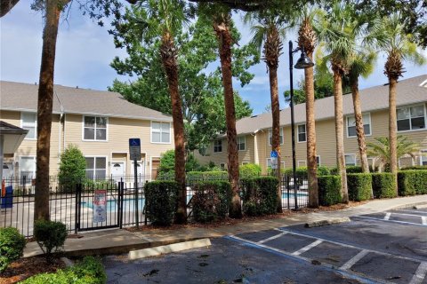 Condo in Gainesville, Florida, 2 bedrooms  № 2213180 - photo 5