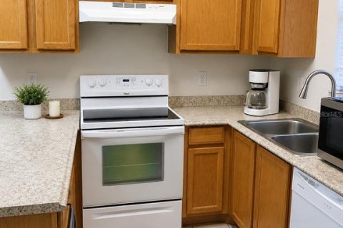 Condo in Gainesville, Florida, 2 bedrooms  № 2213180 - photo 9