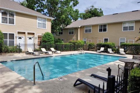 Condo in Gainesville, Florida, 2 bedrooms  № 2213180 - photo 4