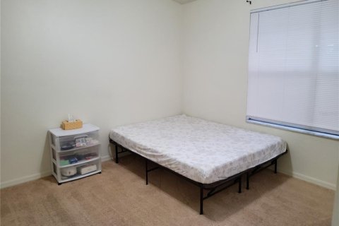 Condo in Gainesville, Florida, 2 bedrooms  № 2213180 - photo 13