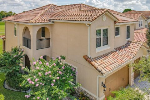 House in Orlando, Florida 5 bedrooms, 309.36 sq.m. № 1854318 - photo 3