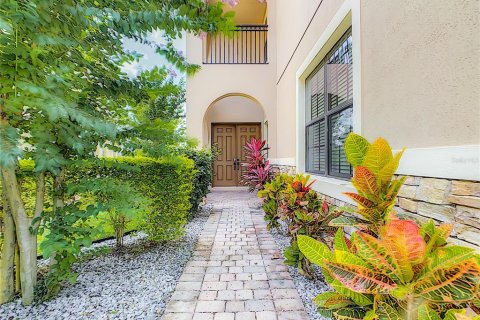 House in Orlando, Florida 5 bedrooms, 309.36 sq.m. № 1854318 - photo 6