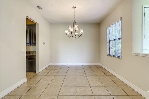 House in Orlando, Florida 5 bedrooms, 309.36 sq.m. № 1854318 - photo 17