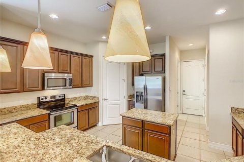 House in Orlando, Florida 5 bedrooms, 309.36 sq.m. № 1854318 - photo 12
