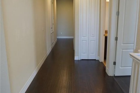 House in Orlando, Florida 5 bedrooms, 309.36 sq.m. № 1854318 - photo 25