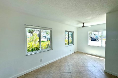 Studio in Treasure Island, Florida № 1659003 - photo 11