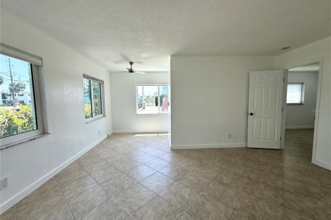 Studio in Treasure Island, Florida № 1659003 - photo 8