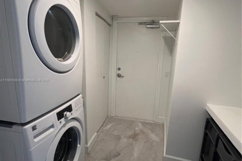 Copropriété à vendre à Miami Beach, Floride: 1 chambre, 49.24 m2 № 2061307 - photo 16