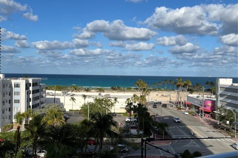 Condo à Miami Beach, Floride, 1 chambre  № 2061307